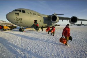 transportasi para peneliti di benua antartika